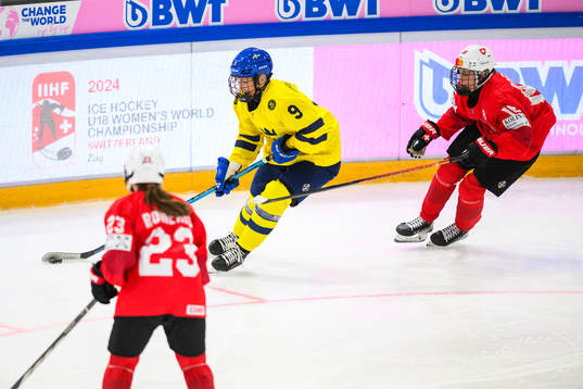 Evelina Arvidsson of Sweden and Alena Rossel of Schweiz