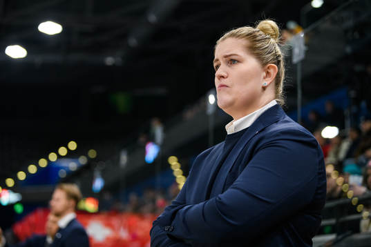 Assistant coach Melinda Olsson