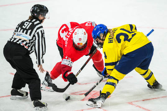 Jael Manetsch of Switzerland and Ebba Hedqvist of Sweden
