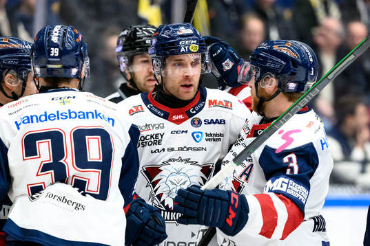 Linköpings Patrick Russell jublar