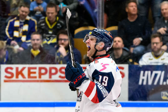 Linköpings Patrick Russell jublar
