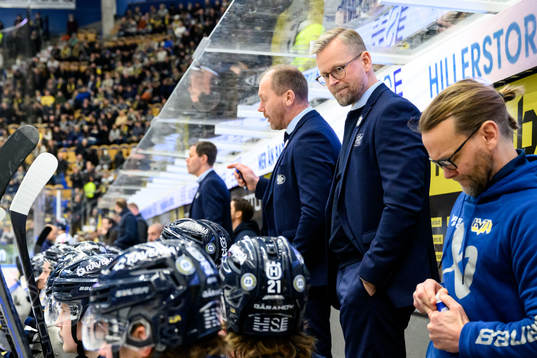 HV71s assisterande tränare Johan Davidsson