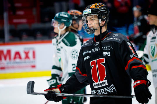 Örebros Melvin Fernström deppar