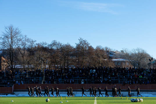 IFK Göteborgs spelare värmer upp