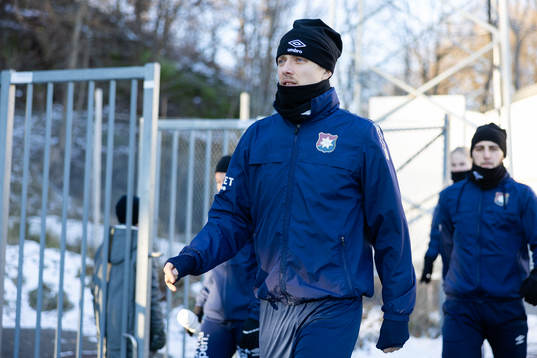 Örgrytes Viktor Lundberg innan en träning med Örgryte