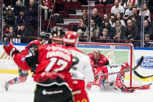 Malmö Redhawks Janne Kuokkanen och Frölundas Linus