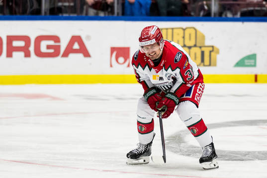 Frölundas Nicklas Lasu lämnar planen