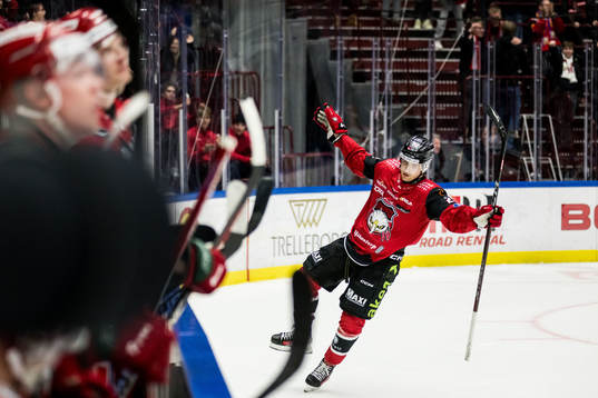 Malmö Redhawks Janne Kuokkanen jublar