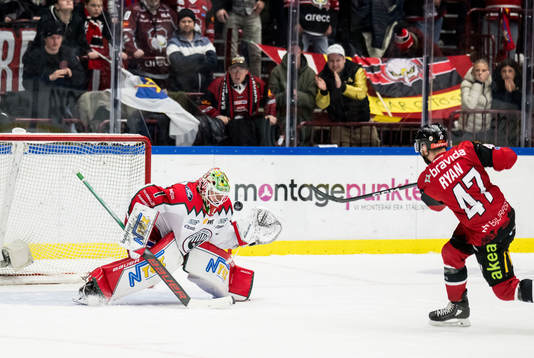 Frölundas målvakt Lars Johansson och Malmö Redhawks