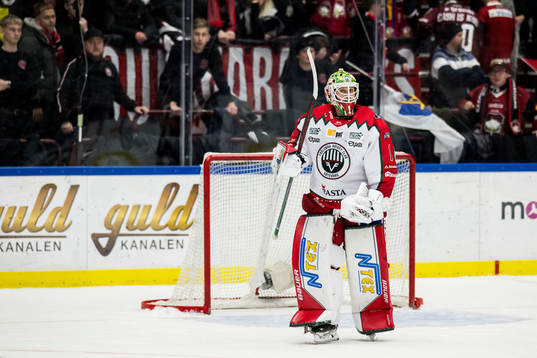 Frölundas målvakt Lars Johansson jublar