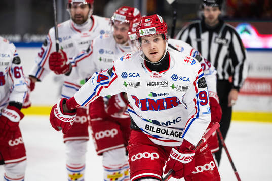 Timrås Sebastian Hartmann jublar