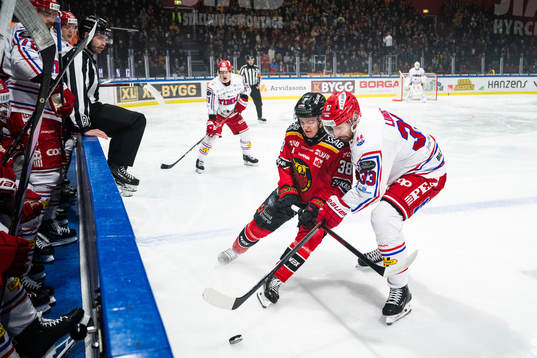 Luleås Olli Nikupeteri och Timrås Albin Lundin
