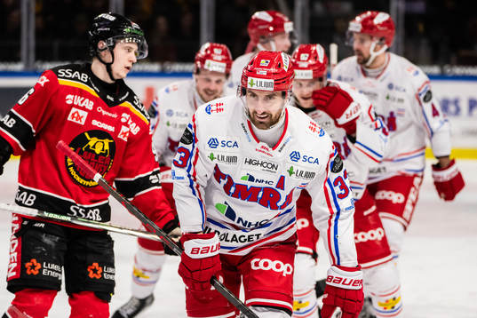 Timrås Albin Lundin jublar