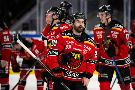 Luleås Jack Connolly deppar med lagkamrater