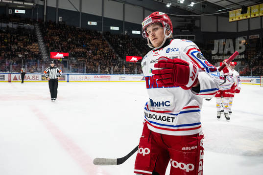 Timrås Sebastian Hartmann jublar