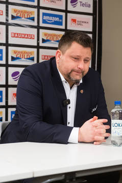 MoDos tränare Mattias Karlin