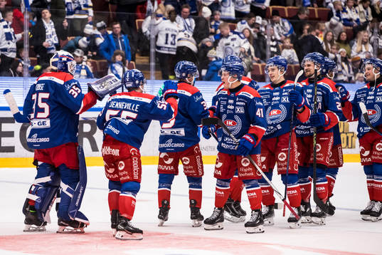Oskarshamns spelarna jublar