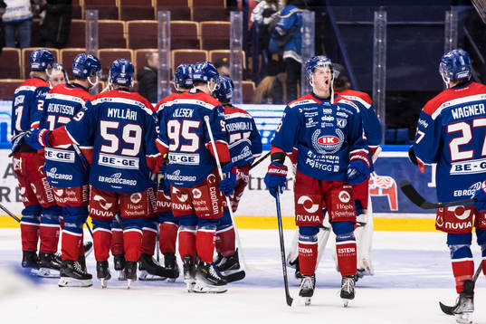 Oskarshamns spelarna jublar