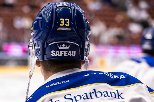 Hjälm innan ishockeymatchen i SHL mellan Leksand och
