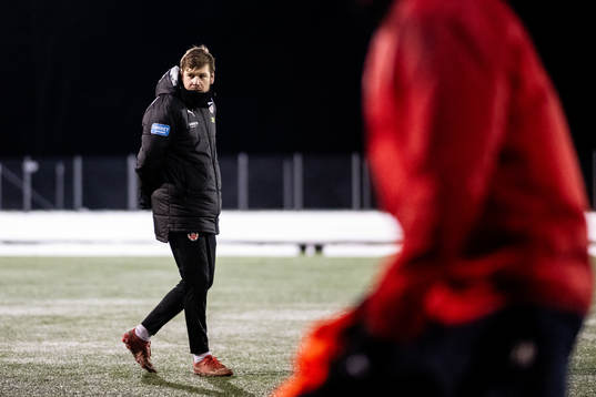 Assisterande tränare Max Lindén