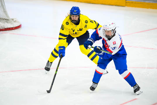 Linnea Natt och Dag of Sweden and Tatiana Blichova of