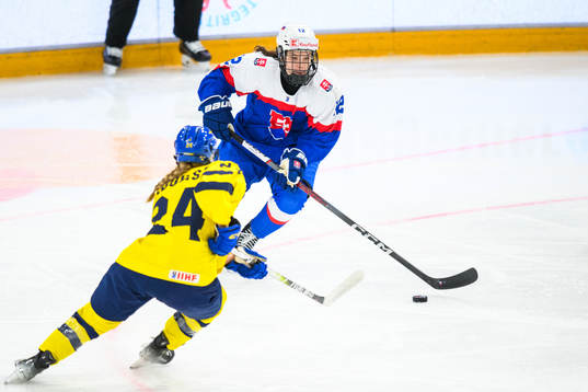 Nela Lopusanova of Slovakia and Ebba Hedqvist of Sweden