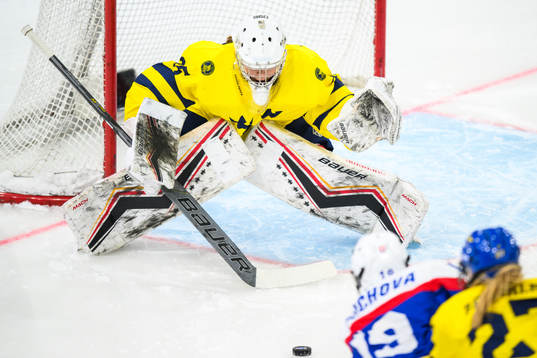 Goaltender Lovisa Lundström of Sweden