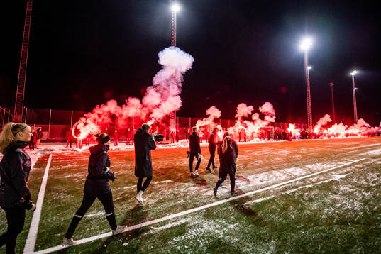 Landskronas spelare gör entré till en gemensam