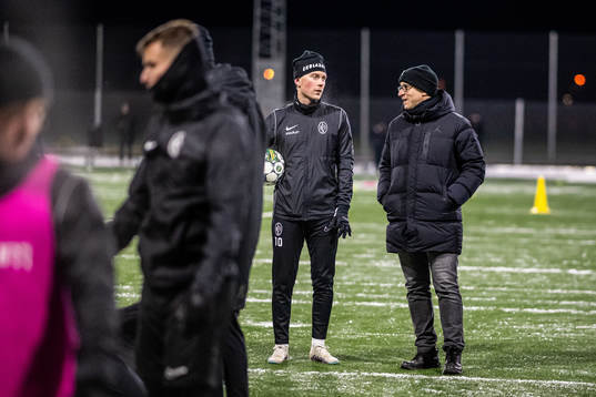 Adam Egnell och sportchef Billy Magnusson