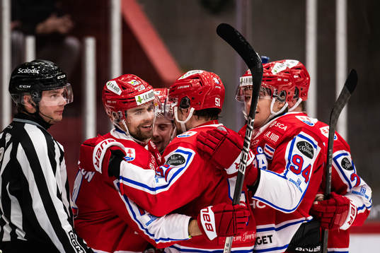 Timrås Emil Pettersson jublar