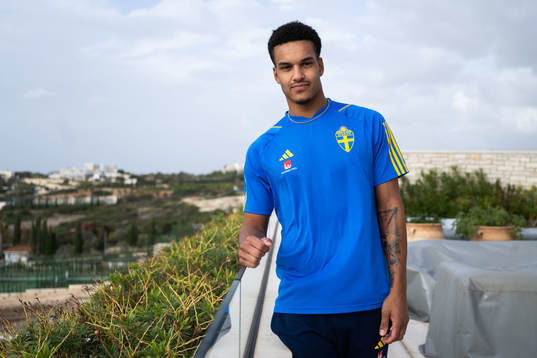 Goalkeeper Oliver Dovin of the Swedish men's football