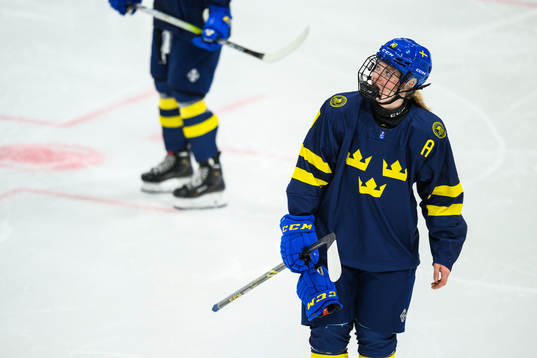 Linnea Natt och Dag of Sweden looks dejected
