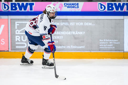 Averill Caroline of USA