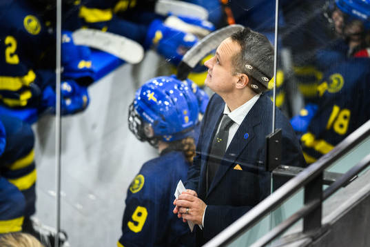 Head coach Andreas Karlsson of Sweden