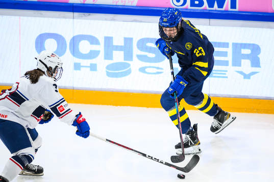 Megan Healy of USA and Isabelle Leijonhielm of Sweden