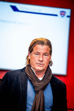 Fotbollschef, Roger Palmgren