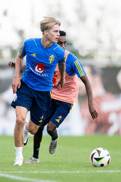 Lucas Bergvall of the Swedish men's football national team