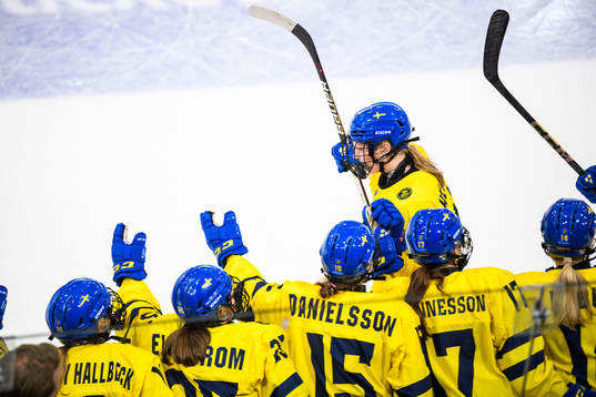 Ella Hellman of Sweden celebrates