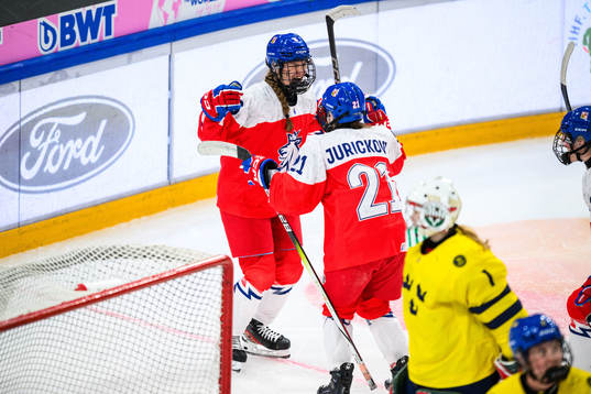 Linda Vocetkova of Czechia celebrates