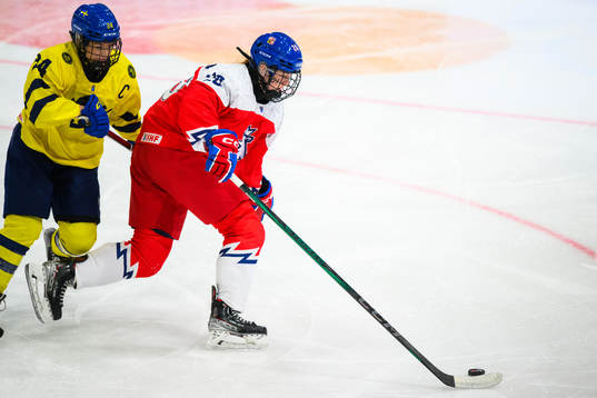 Ebba Hedqvist of Sweden and Julie Jebouskova of Czechia