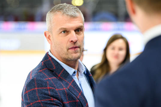 Head coach Dusan Andrasovsky of Czechia