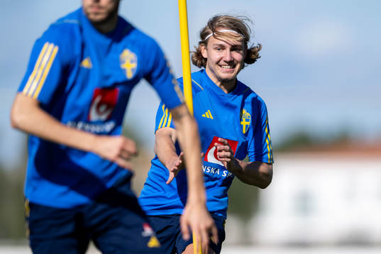 Bläddra bland fler bilder av Football, Winter Camp, Day 8, Sweden, Training 