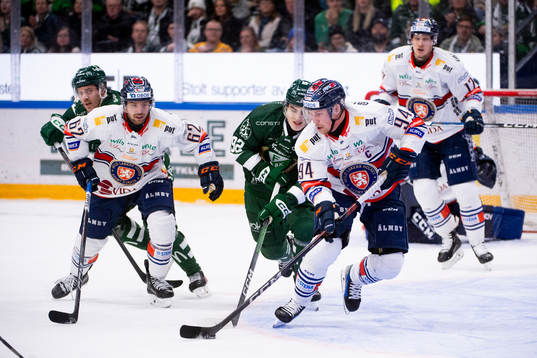 Växjös Manuel Ågren, Joel Persson och Färjestads Liam