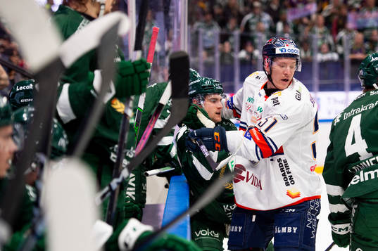 Färjestads Liam Öhgrenoch Växjös Emil Sylvegård