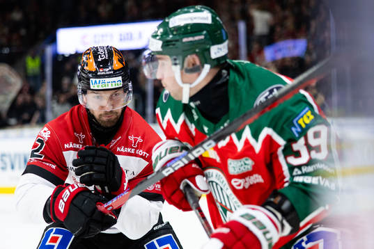 Örebros Rasmus Rissanen och Frölundas Mikael Ruohomaa