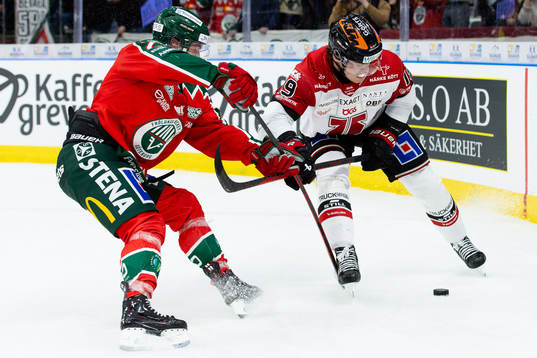 Frölundas Jere Innala och Örebros Axel Sundberg