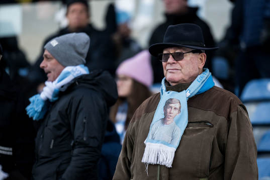 Minnesceremoni för Bosse Larsson på Malmö Stadion