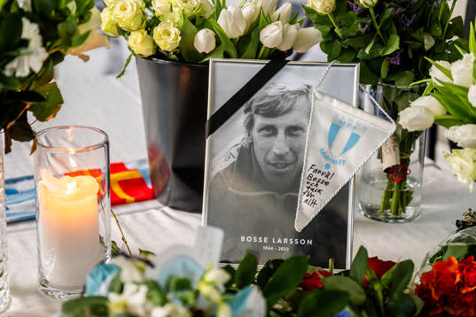 Minnesceremoni för Bosse Larsson på Malmö Stadion