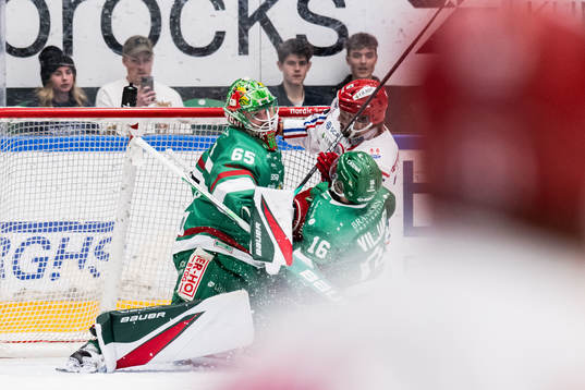 Rögles Valtteri Viljanen och Timrås Emil Pettersson