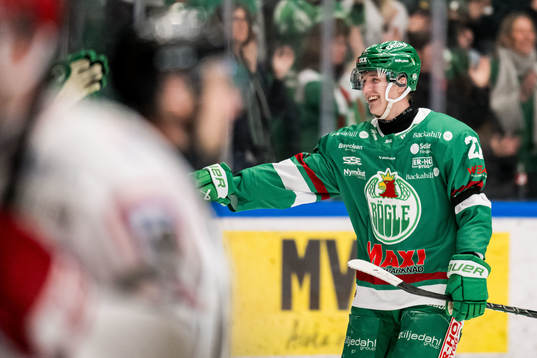 Rögles Linus Sjödin jublar